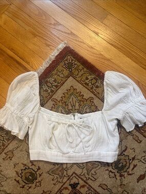 MAJORELLE White Puff-Sleeve Cropped Peasant Top